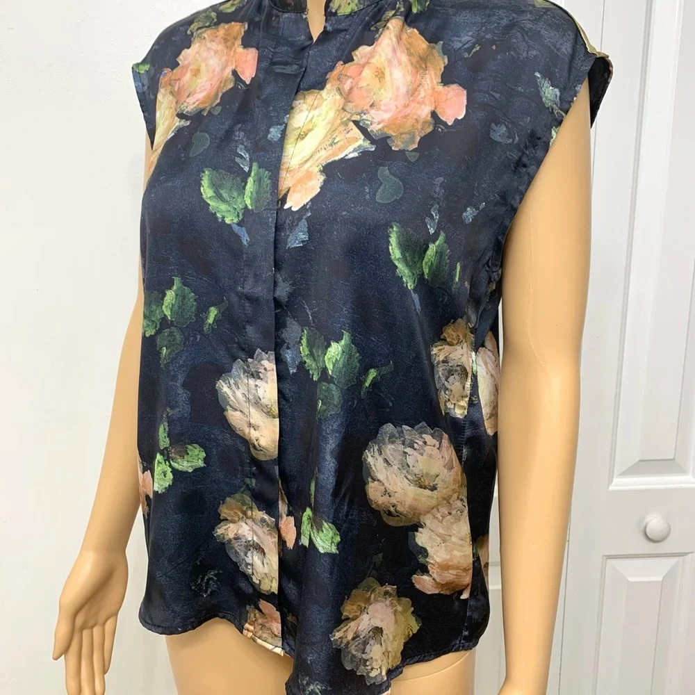 Elie Tahari Painted Rose Silk Shell Top Blouse hidden button up Size XS - Picture 5 of 12